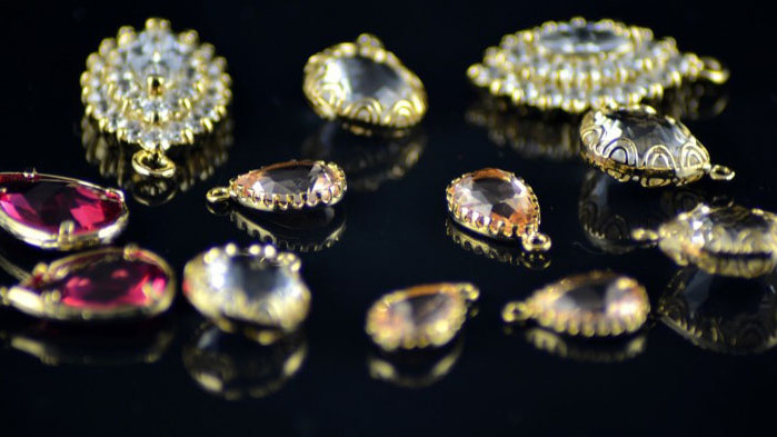 Разкриха грабеж в Ямбол: откраднати са над 850 000 лева и златни накити, скрити в камина